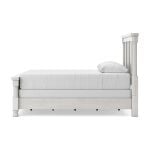 Rowlenstown Queen Poster Bed - Image 8
