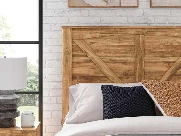 Maystonna Queen Crossbuck Panel Bed - Image 9